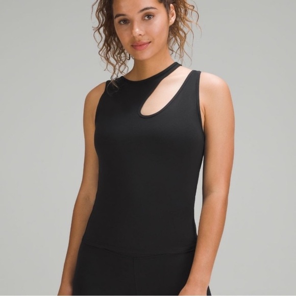 lululemon athletica Tops - Lululemon shoulder cutout yoga tank